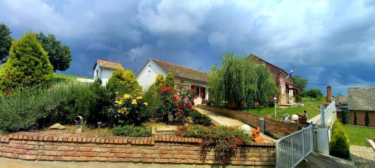 Old Village House Suza Kültér fotó